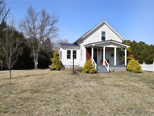 Backyard, Exterior, Facade, Farmhouse