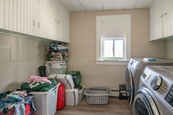 Interior, Washer, Wood Texture Flooring
