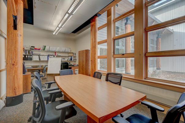 Home Office, Interior