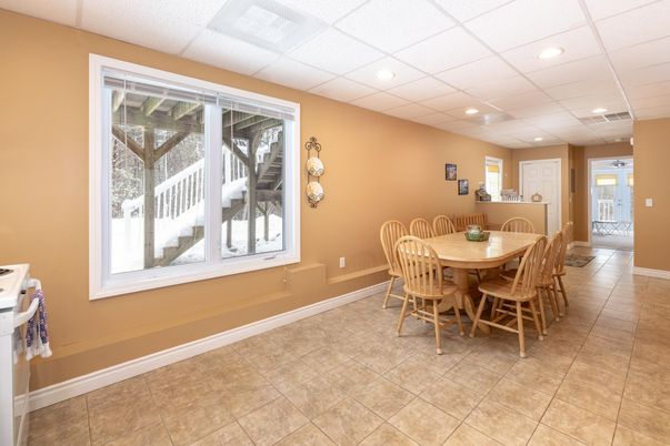 Dining room, Interior, Recessed Lighting