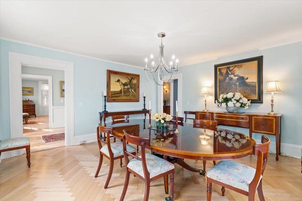 Chandelier, Dining room, Interior, Piano, Wood Texture Flooring