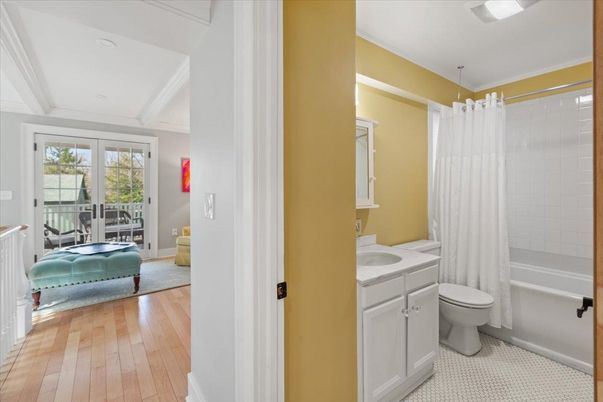 Bathroom, Interior, Recessed Lighting, Wood Texture Flooring