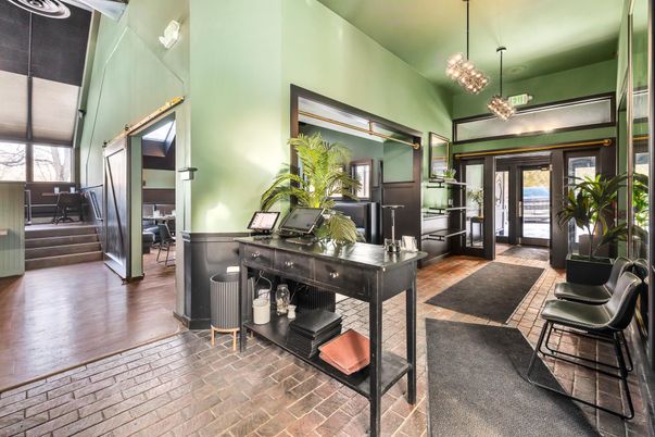 Interior, Pendant Lights, Wood Texture Flooring