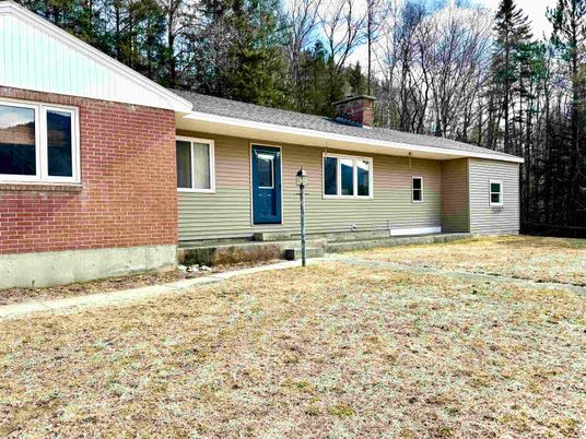 Exterior, Facade, Brick Facade, Cape Cod