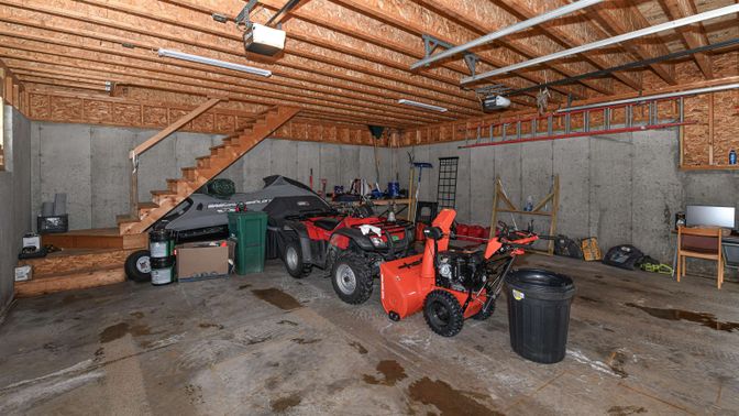 Garage, Interior, Wooden Beams, Wooden Ceilings