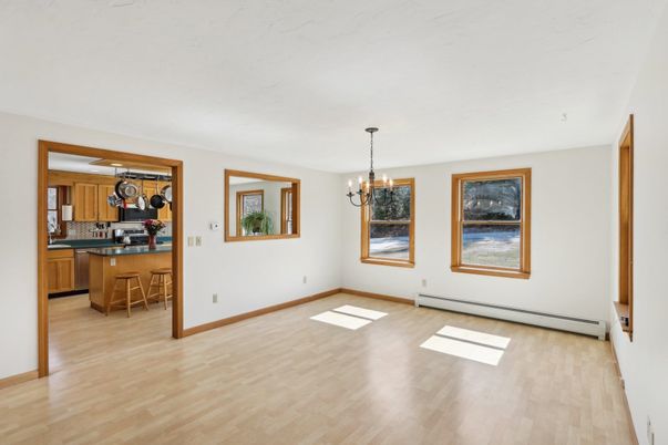 Chandelier, Empty room, Interior, Pendant Lights, Wood Texture Flooring