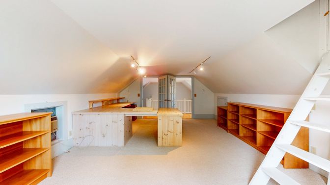 Home Office, Interior