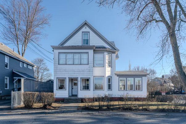 Exterior, Facade, Queen Anne Victorian