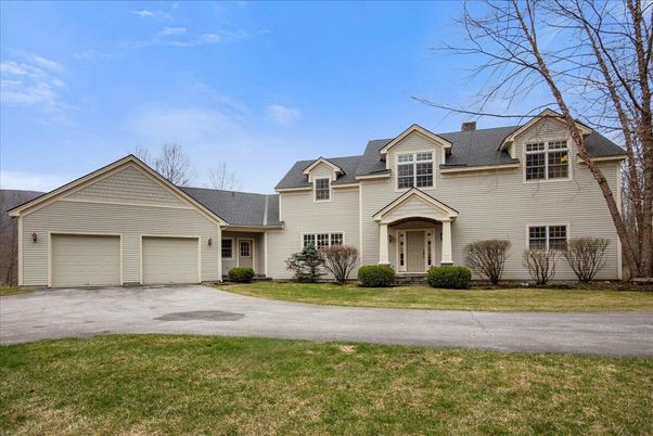 Attached, Exterior, Facade, Farmhouse