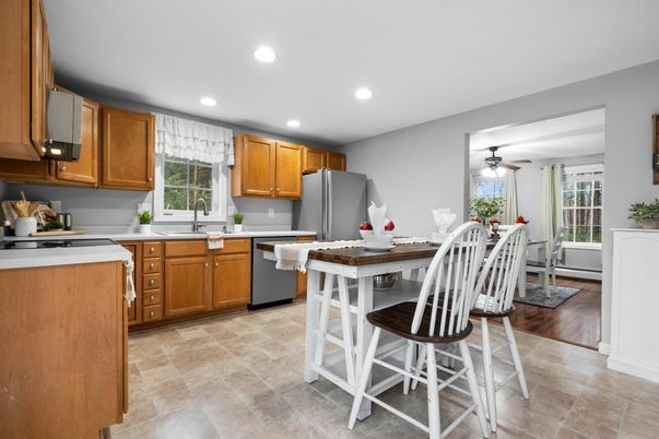Dining room, Interior, Kitchen, Recessed Lighting, Wood Texture Flooring