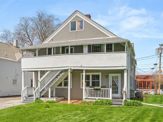 Exterior, Facade, Queen Anne Victorian