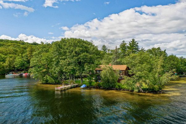 Exterior, Lake