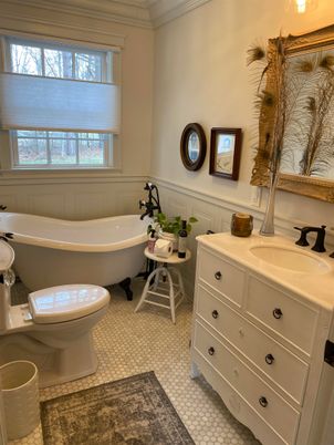 Bathroom, Free Standing Baths, Interior