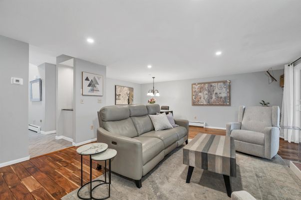 Dining room, Interior, Living room, Pendant Lights, Recessed Lighting, Wood Texture Flooring