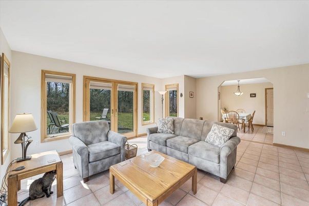 Dining room, Interior, Living room, Pendant Lights