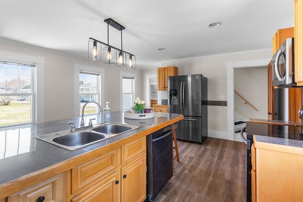 Interior, Kitchen, Pendant Lights, Recessed Lighting, Wood Texture Flooring
