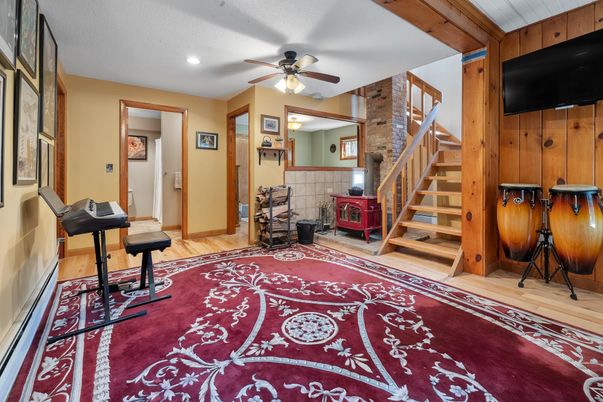 Interior, Recessed Lighting, Wood Texture Flooring