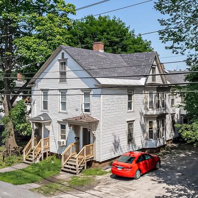 Exterior, Facade, Queen Anne Victorian