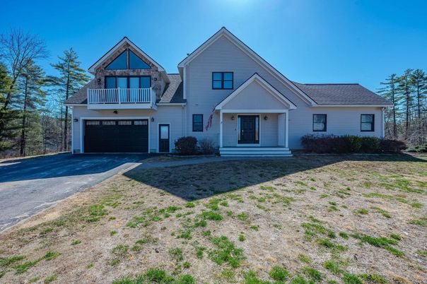 Attached, Exterior, Facade, Farmhouse
