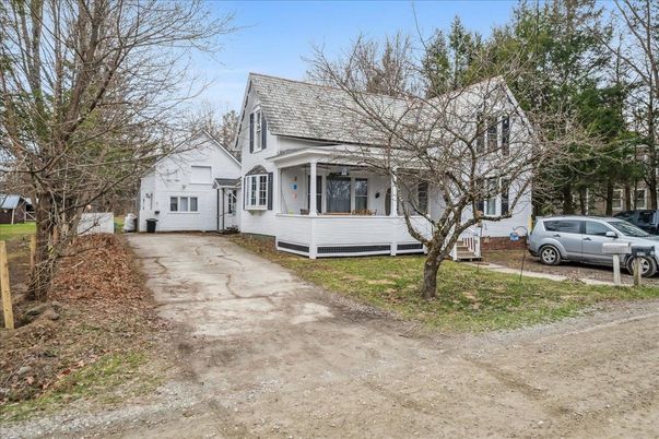 Backyard, Exterior, Facade, Queen Anne Victorian