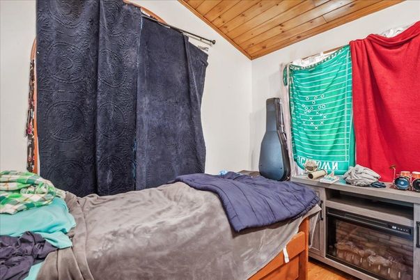 Bedroom, Interior, Wooden Ceilings