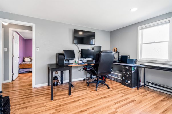 Home Office, Interior, Recessed Lighting, Wood Texture Flooring