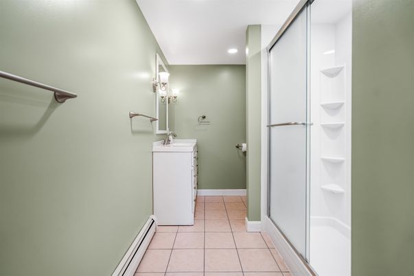 Bathroom, Interior, Recessed Lighting