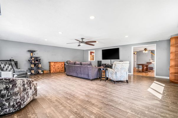 Interior, Living room, Recessed Lighting, Wood Texture Flooring