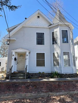 Exterior, Facade, Queen Anne Victorian