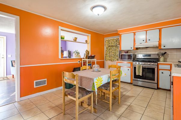 Dining room, Interior, Kitchen, Stainless Steel Appliances