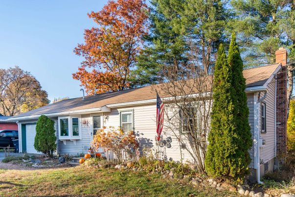 Exterior, Facade, Cape Cod