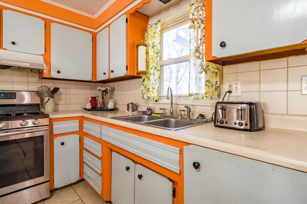 Interior, Kitchen, Stainless Steel Appliances