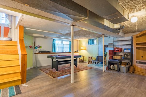 Billiard Table, Game Room, Interior, Wood Texture Flooring