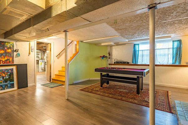 Billiard Table, Game Room, Interior, Wood Texture Flooring