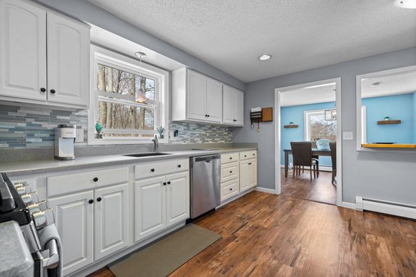 Dining room, Interior, Kitchen, Recessed Lighting, Wood Texture Flooring