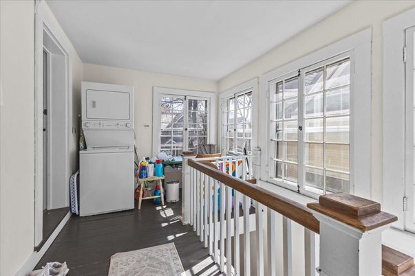 Interior, Utility Closets, Washer, Wood Texture Flooring
