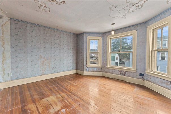 Empty room, Interior, Pendant Lights, Wood Texture Flooring