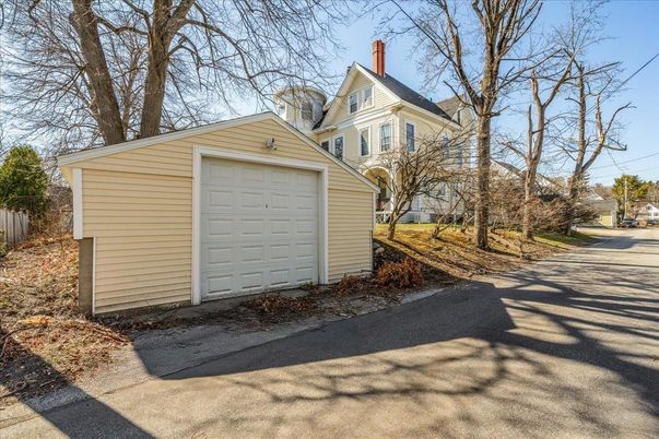 Detached Garage, Exterior