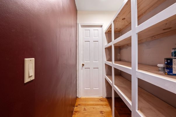 Interior, Walk-in Closets, Wood Texture Flooring