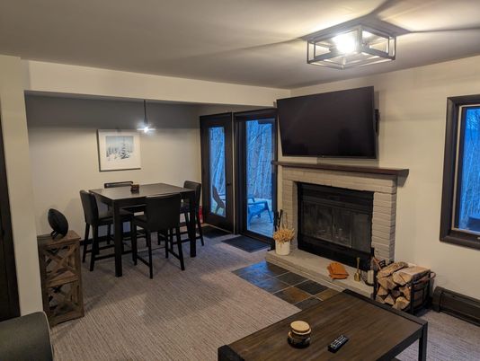 Dining room, Fireplace, Interior