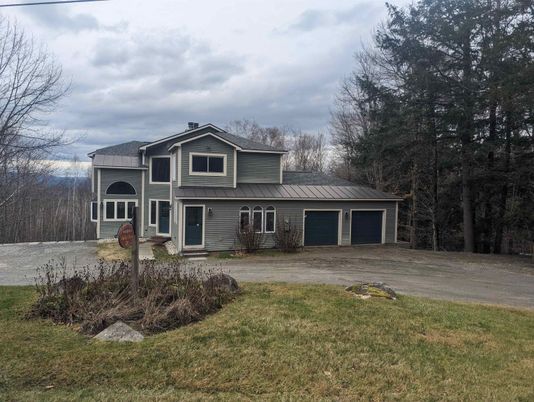 Attached, Backyard, Exterior, Facade, Split Level