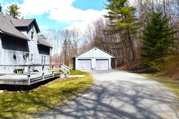Detached Garage, Exterior