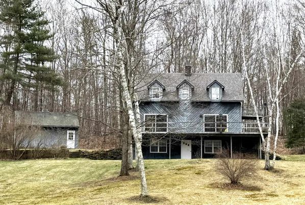 Backyard, Exterior, Facade, Cape Cod
