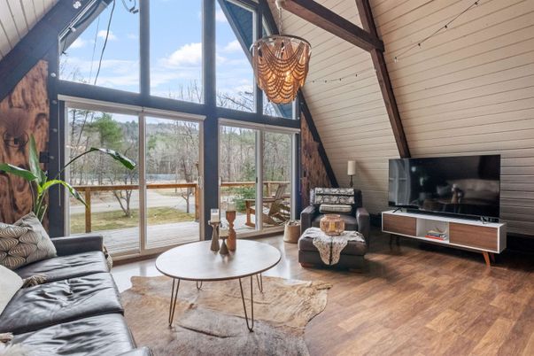 Chandelier, Interior, Living room, Sun Room, Wood Texture Flooring, Wooden Walls