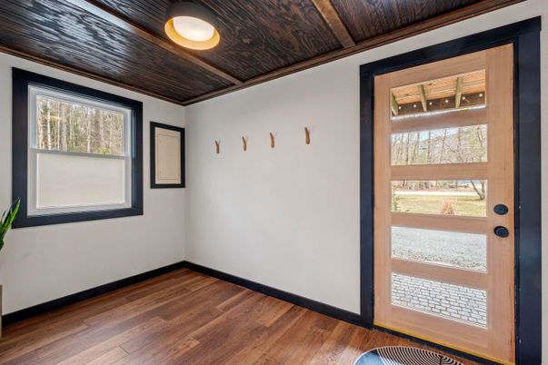 Empty room, Interior, Wooden Ceilings, Wood Texture Flooring