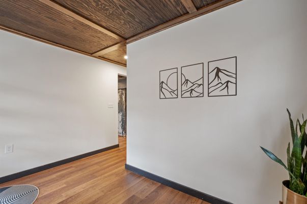 Empty room, Interior, Wooden Ceilings, Wood Texture Flooring