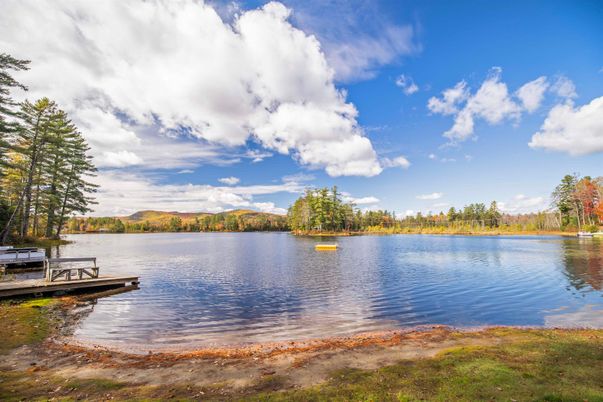 Exterior, Lake