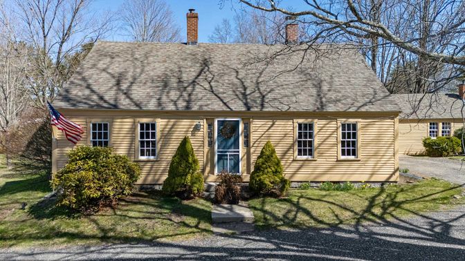 Exterior, Facade, Cape Cod