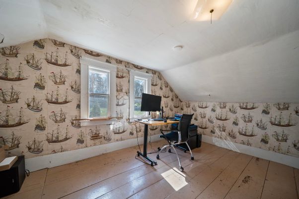 Home Office, Interior