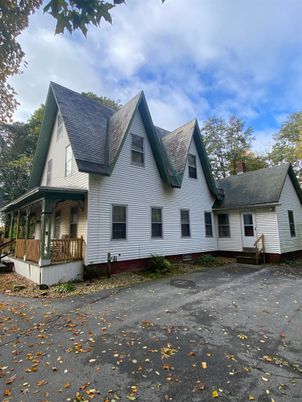Exterior, Facade, Farmhouse